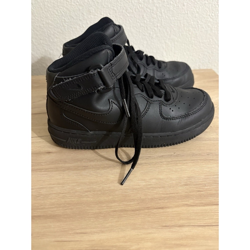 Nike Court Borough Mid 2 Unisex Kids Black Mid Top Sneakers Size 2.5 Y